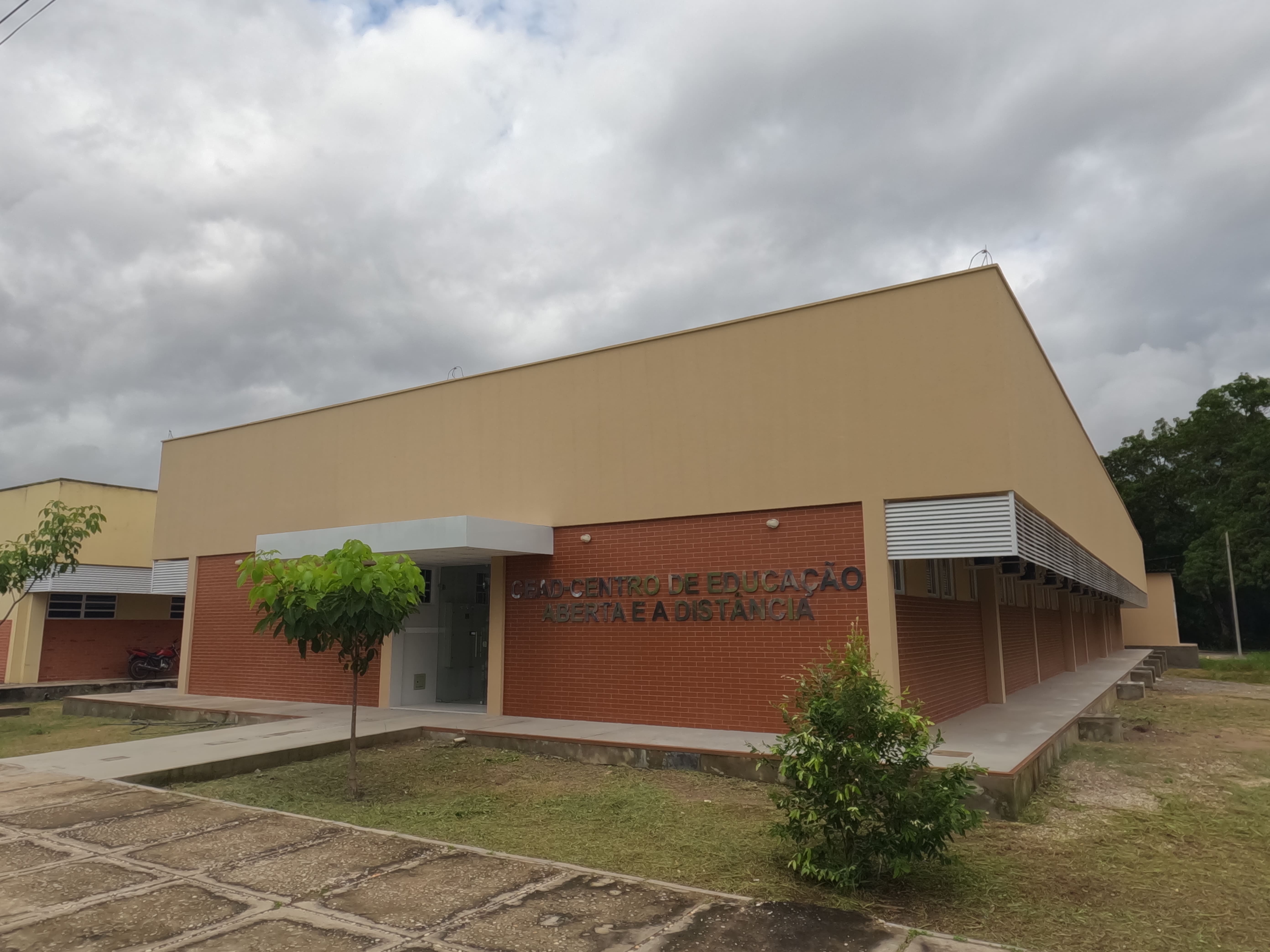 Fachada prédio novo