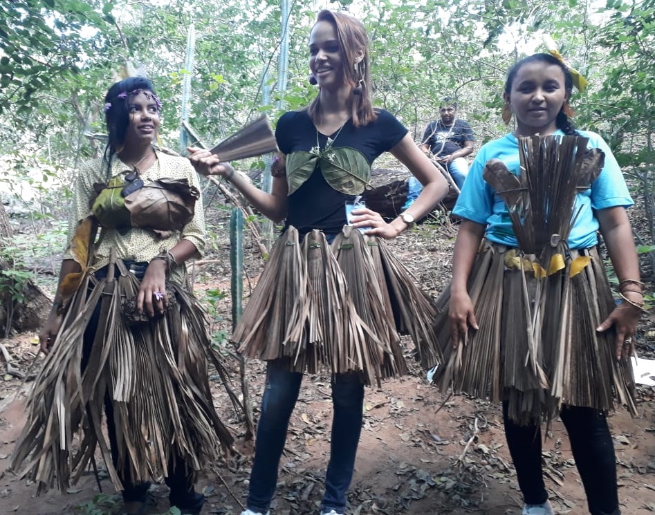 5 Roupas naturais confeccionadas pelos participantes em Canto do Buriti